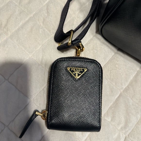 Prada Re-Edition 2005 Saffiano leather bag - Picture 4 of 5